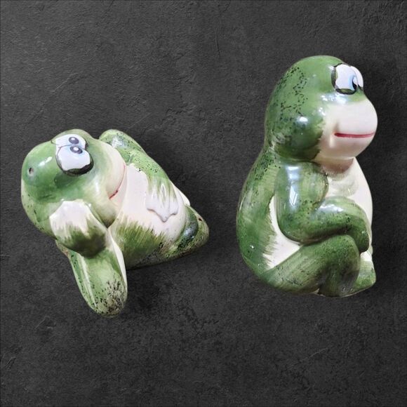 Vintage Frog Salt & Pepper Shakers on Lily Pad Tray Green Holiday Gift Set Frogs - Picture 4 of 12